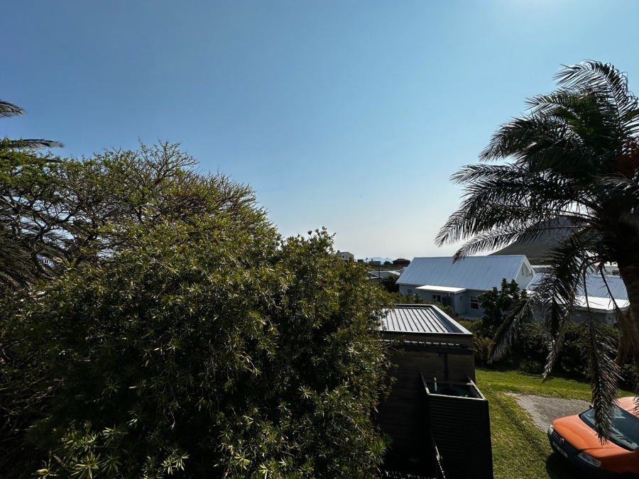 5 Bedroom Property for Sale in Pringle Bay Western Cape